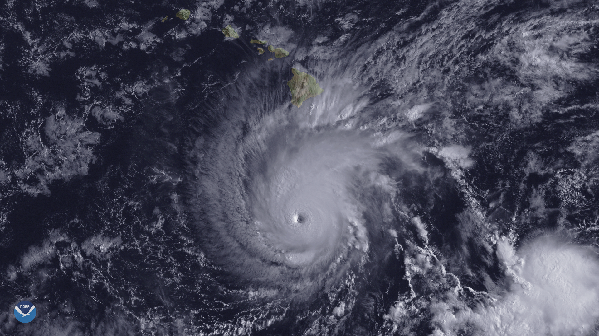 Hurricane Douglas Set for Weekend Arrival in Hawaii